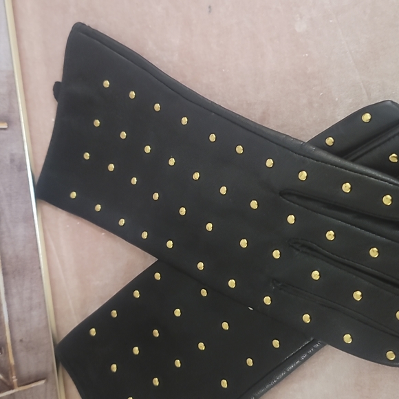 💯% Authentic Tory burch womans gloves P.C 🥳 🎉 🪅 🎊 - Picture 2 of 6